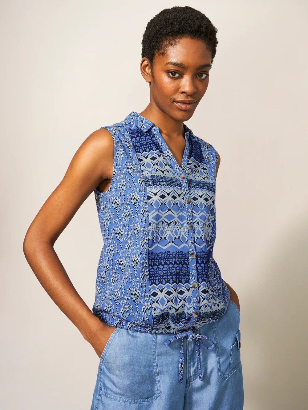 Ärmellose Jerseybluse mit Printmotiv - Blauer Aufdruck - 38 Bild 1