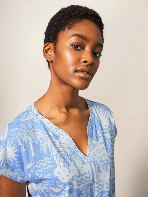 Nelly T-Shirt mit Print - Blauer Aufdruck - 38 Bild 2