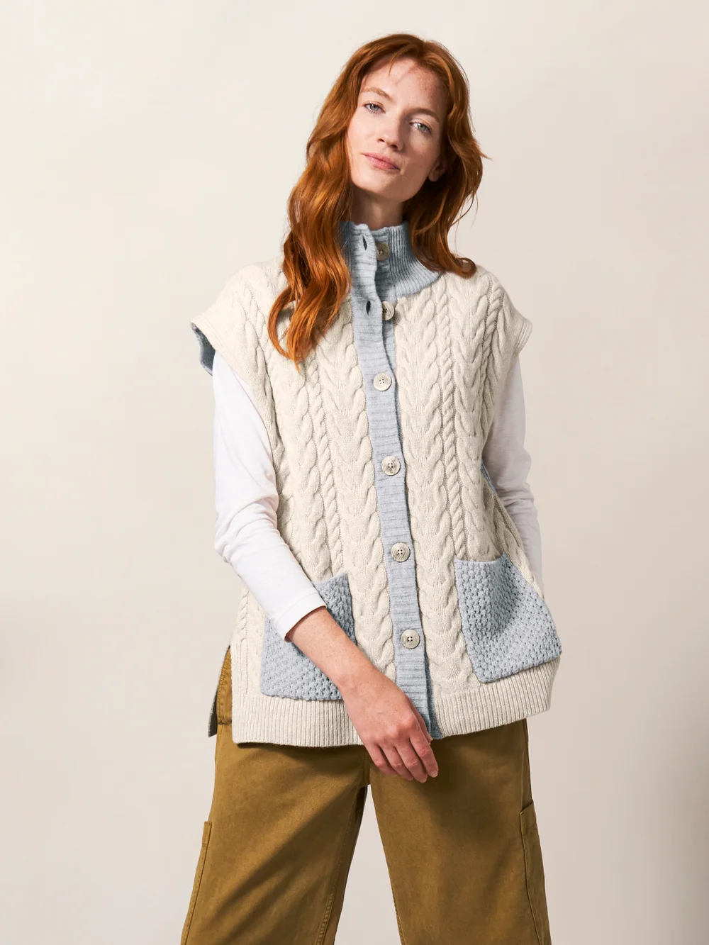 Chestnut Zopfstrickponcho mit Taschen - Natur Mehrfarbig - S Bild 1