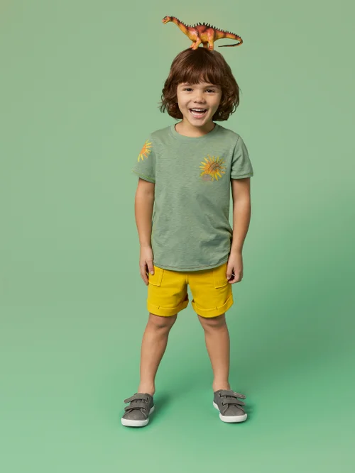 Sonniger Regenbogen Grafik-T-Shirt - Grüner Aufdruck - 3-4 Jahre Bild 2