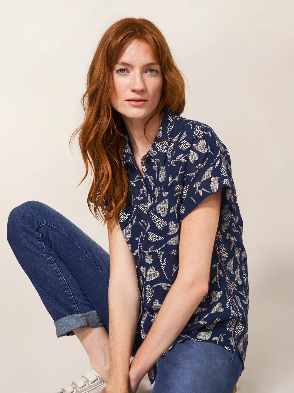 Ella Bluse aus Bio-Baumwolle - Marineblauer Aufdruck - 38 Bild 1