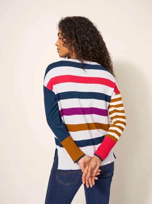 Olive Pullover mit Herzmotiv - Grau Mehrfarbig - 38 Bild 3