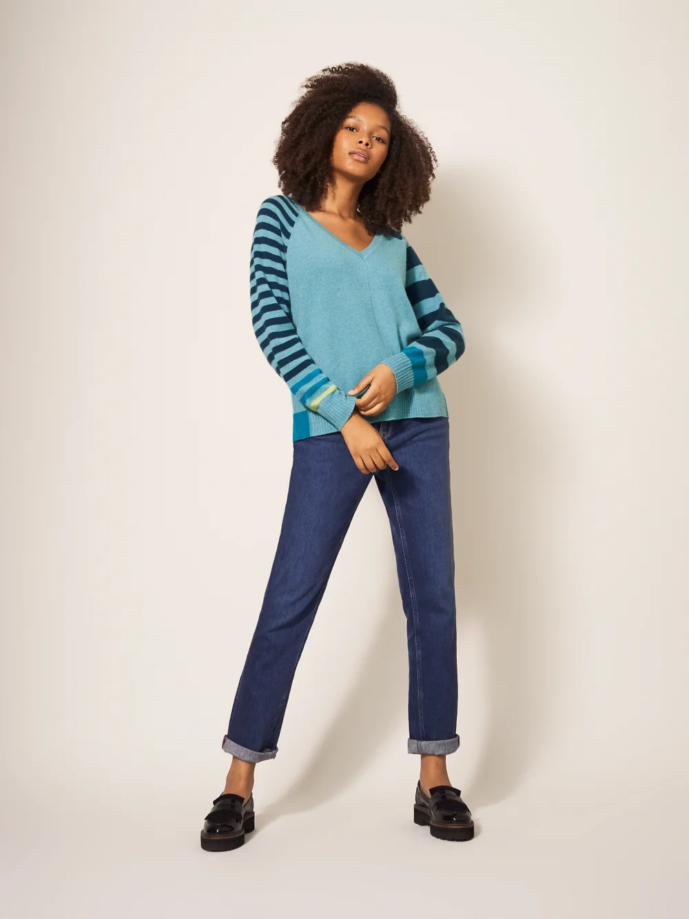 Clara Kaschmirpullover mit V-Ausschnitt - Blau Mehrfarbig - 34 Bild 1