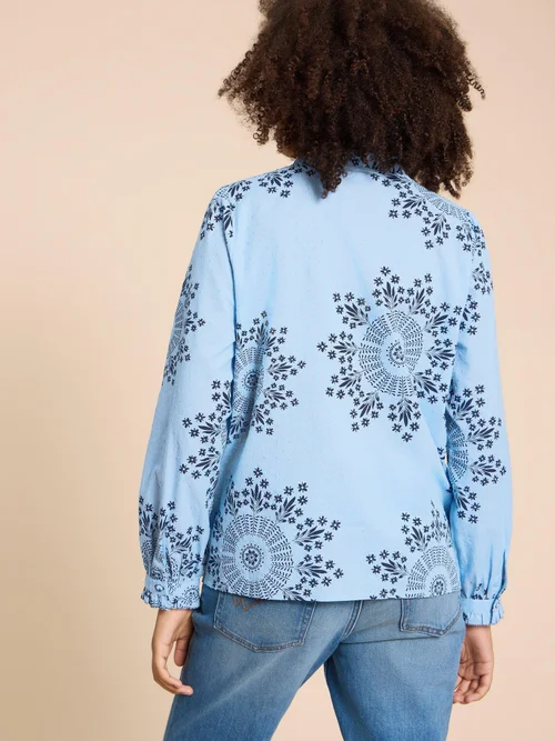 Fia Bluse mit Rüschenkragen - Blue Pr - 48 Bild 4