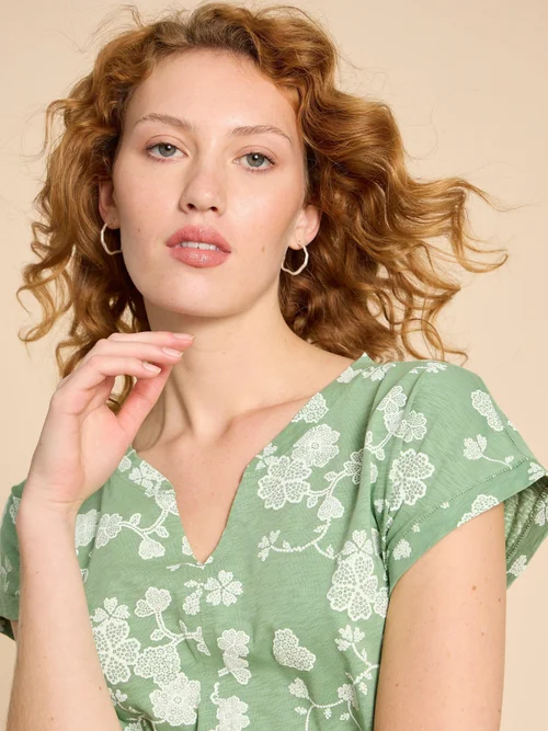 Nelly T-Shirt mit Keilausschnitt - Green Pr - 38 Bild 3