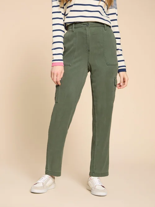 Arlo Cargohose aus TENCEL™ Lyocell - Mid Green - 38/R Bild 2