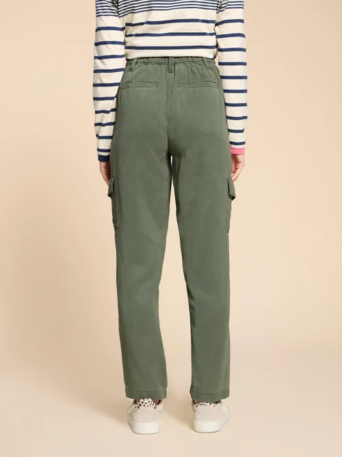 Arlo Cargohose aus TENCEL™ Lyocell - Mid Green - 38/R Bild 4