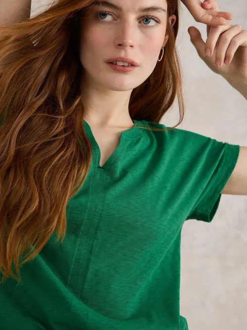 Nelly T-shirt mit Keilausschnitt - Mid Green - 52/R Bild 3