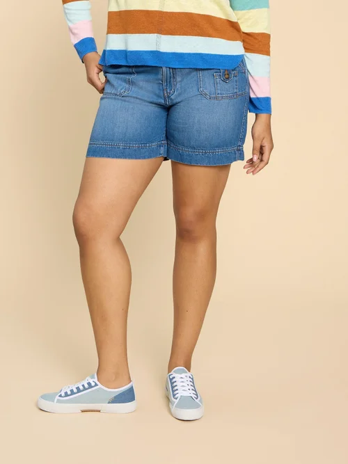 Jeansshorts Mollie mit Cargotasche - Mid Denim - 52 Bild 2