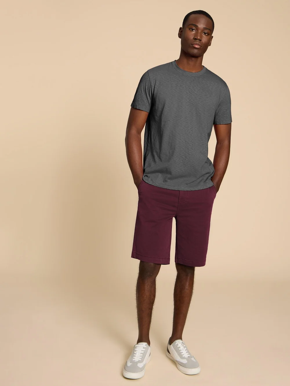 Chino-Shorts aus Bio-Baumwolle - Dk Plum - 38/R Bild 1