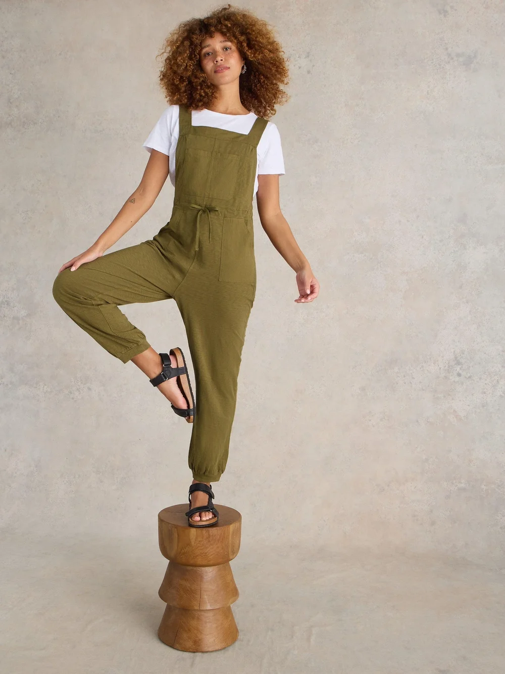 Latzhose Daphne aus Jersey - Khaki Grn - 52 Bild 1