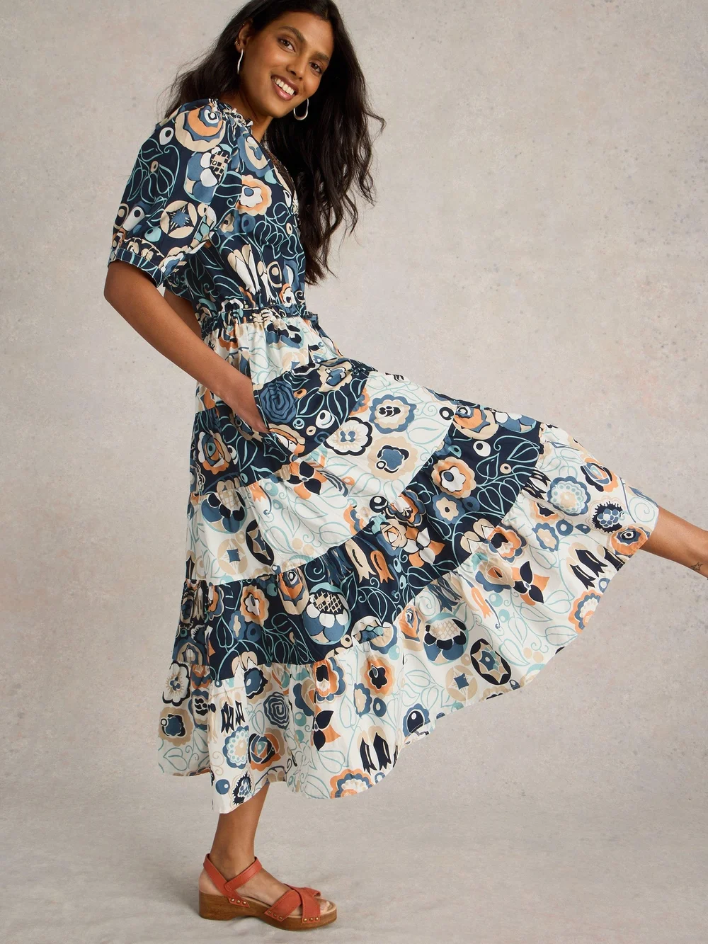 Elle Gestuftes Kleid - Blue Pr - 52/R Bild 1