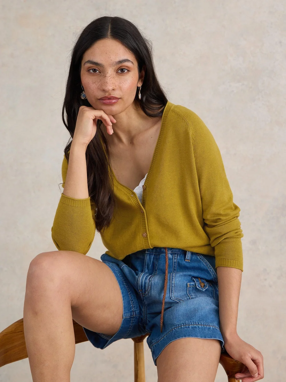 Strickjacke Luna mit V-Ausschnitt - Mid Chart - 52 Bild 1