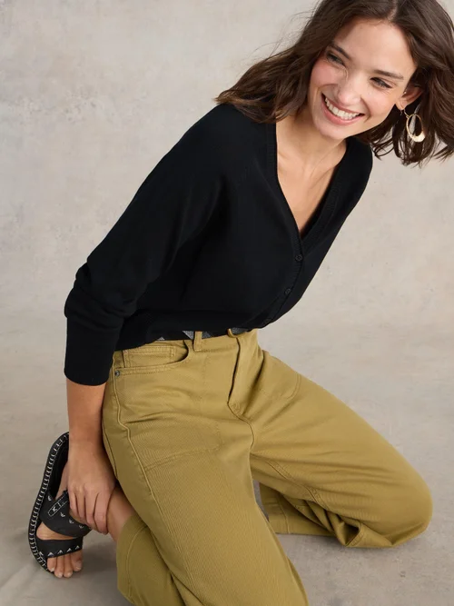 Strickjacke Luna mit V-Ausschnitt - Pure Blk - 52 Bild 1