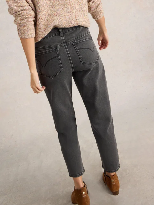 Schmal zulaufende Jeans Tilly - Washed Blk - 52/R Bild 4