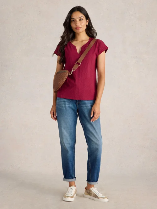 T-Shirt Nelly mit Keilausschnitt - Mid Plum - 52 Bild 2