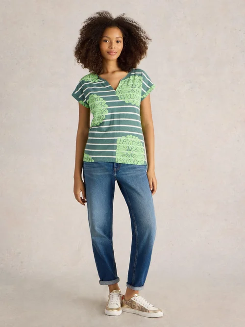 T-Shirt Nelly mit Keilausschnitt - Green Mlt - 52 Bild 2