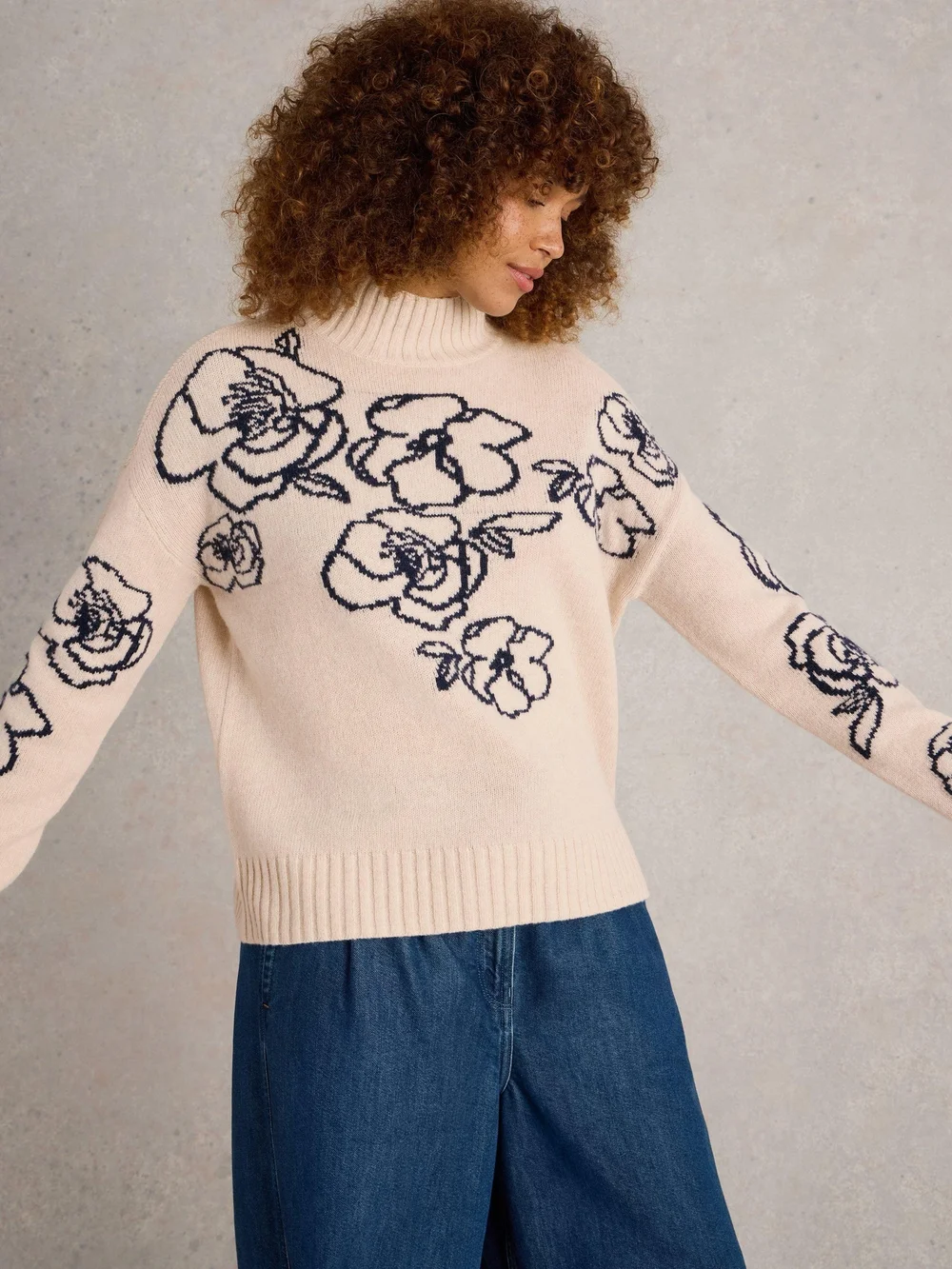 Pullover mit Blütenzweigen - Nat Mlt - 46 Bild 1