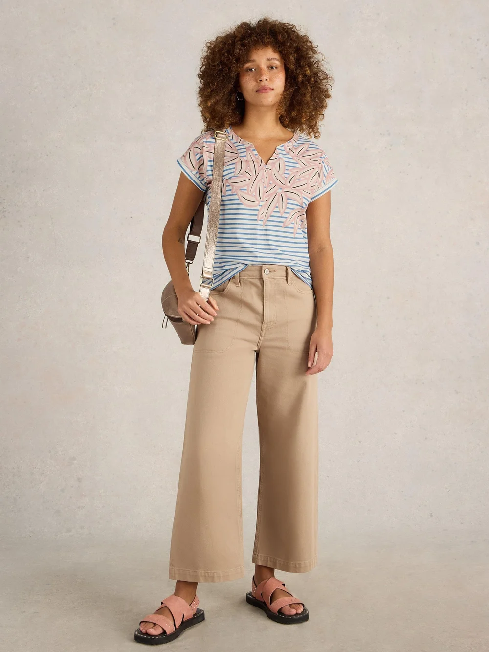 T-Shirt Nelly mit Keilausschnitt - Ivory Mlt - 52 Bild 1