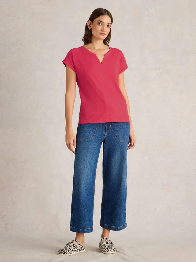 T-Shirt Nelly mit Keilausschnitt