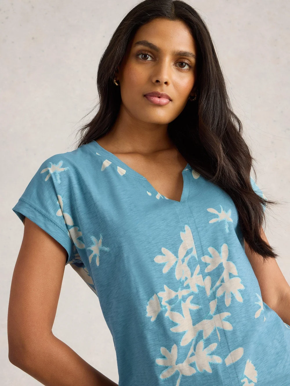 T-Shirt Nelly mit Keilausschnitt - Blue Pr - 52 Bild 1