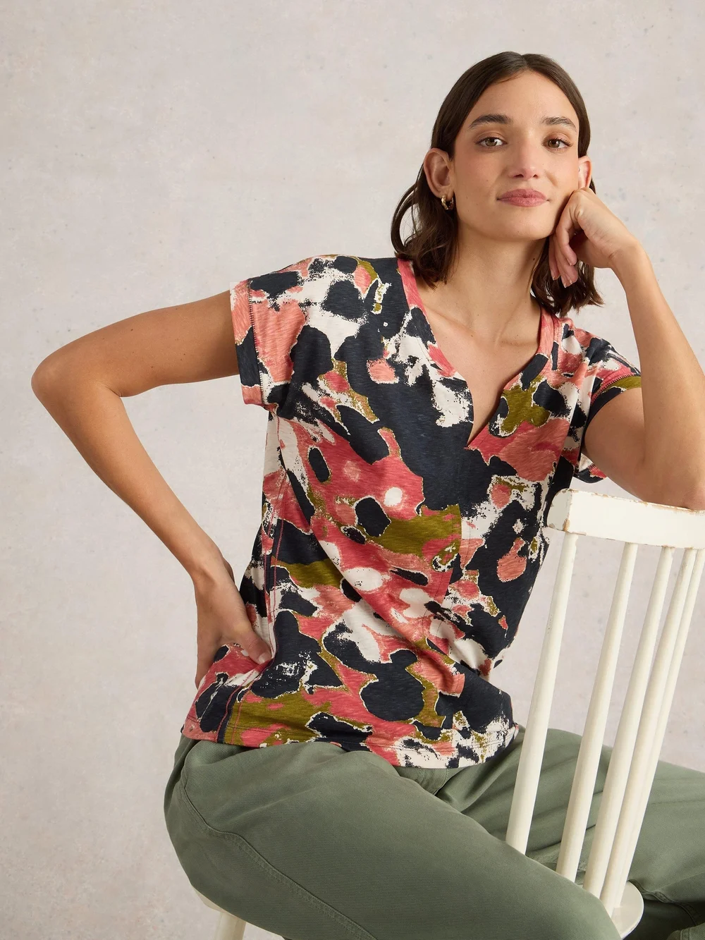 T-Shirt Nelly mit Keilausschnitt - Blk Pr - 52 Bild 1