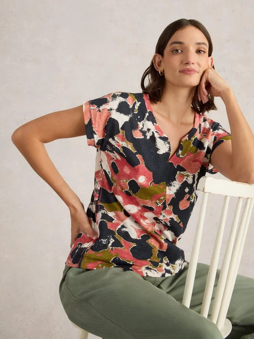 T-Shirt Nelly mit Keilausschnitt - Blk Pr - 52 Bild 1