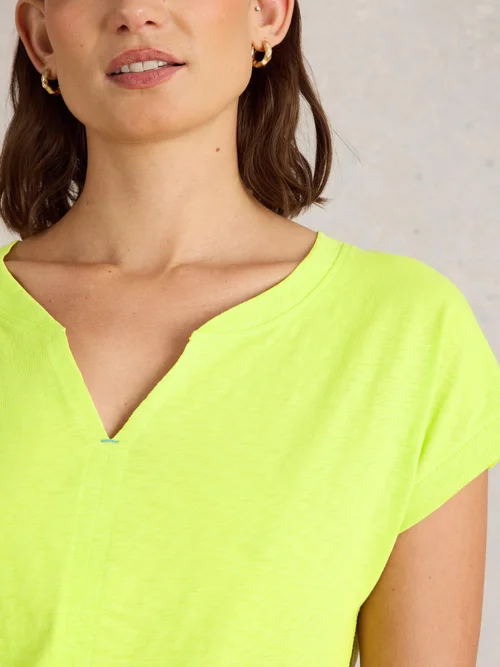 T-Shirt Nelly mit Keilausschnitt - Brt Yellow - 52 Bild 3