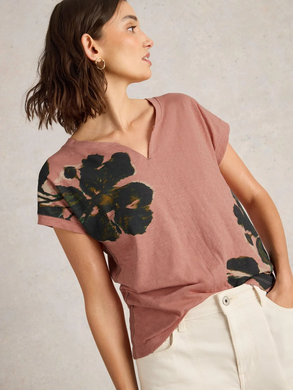 T-Shirt Nelly mit Keilausschnitt - Pink Pr - 52 Bild 1