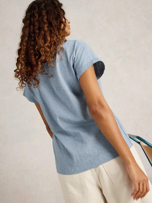 T-Shirt Nelly mit Keilausschnitt - Mid Blue - 50 Bild 4