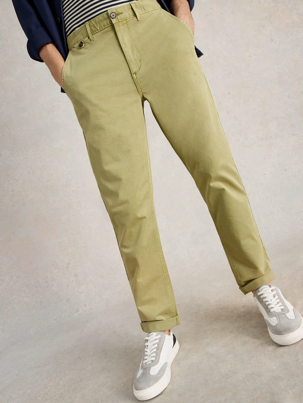 Chinohose Sutton aus Bio-Baumwolle - Lgt Green - 38/R Bild 1