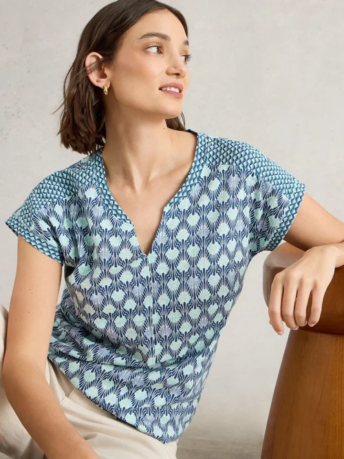 T-Shirt Nelly mit Keilausschnitt - Navy Multi - 50 Bild 1