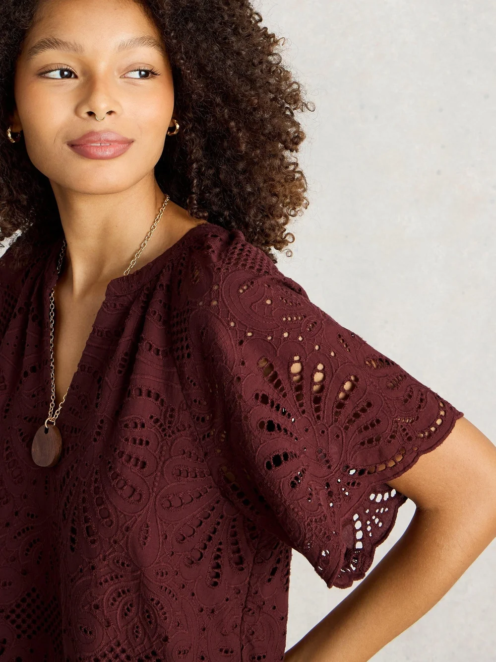 Kleid Lindsay aus Lochspitze - Dk Red - 52/R Bild 1