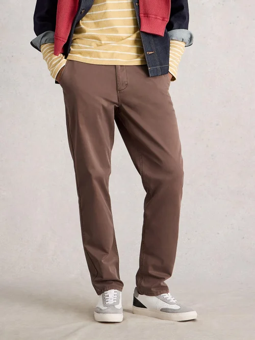 Chinohose Sutton aus Bio-Baumwolle - Dk Brown - 36/R Bild 3