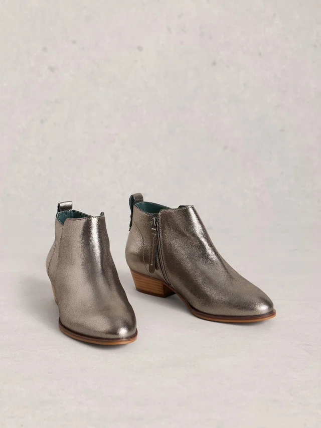 Lederstiefeletten mit weiter Passform