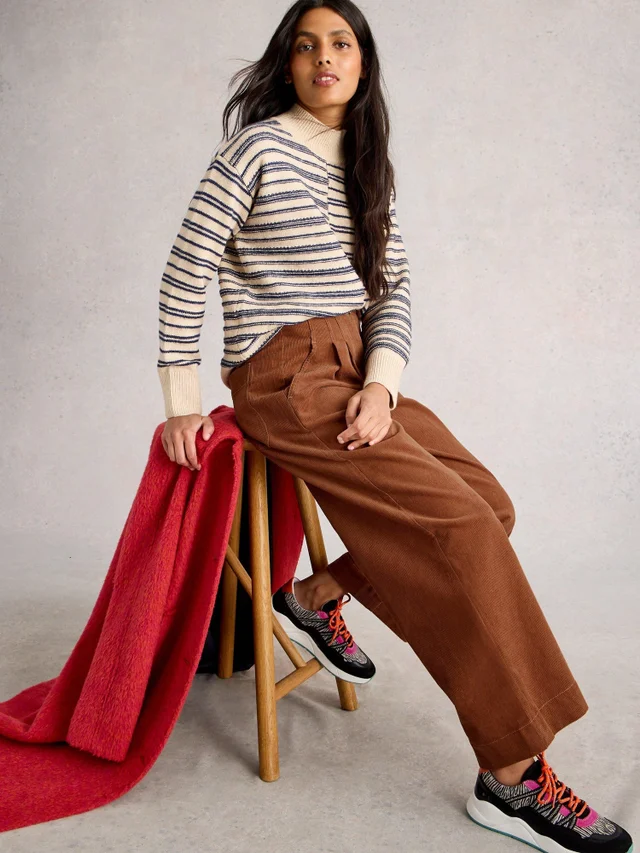 Kordhose Clara mit weitem Bein