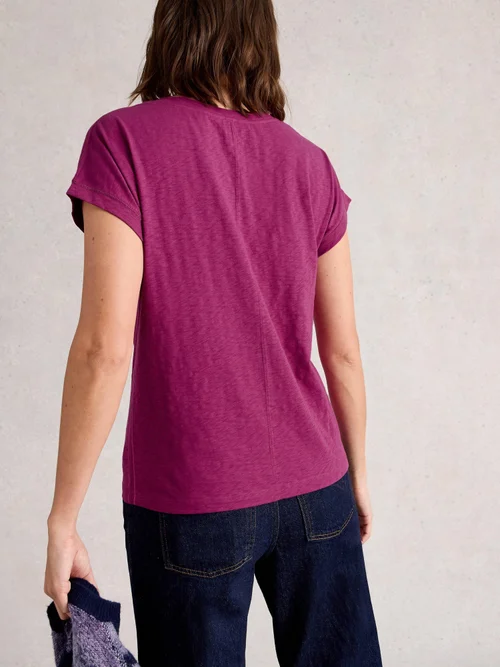T-Shirt Nelly mit Keilausschnitt - Dk Plum - 52 Bild 4