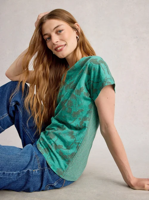 T-Shirt Nelly mit Keilausschnitt - Green Pr - 52 Bild 3