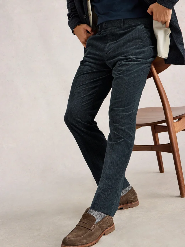 Hose mit Fischgrätmuster