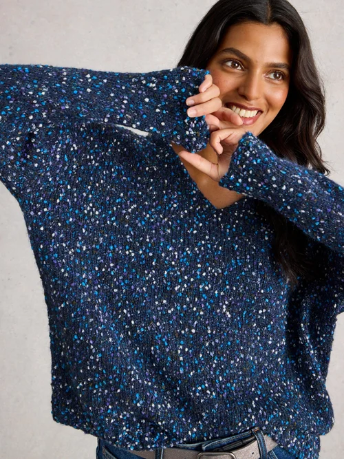 Pullover mit V-Ausschnitt - Dark Navy - 52 Bild 1
