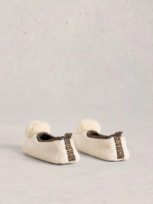 Ballerina-Hausschuhe mit Bommel - Pale Ivory - S Bild 4