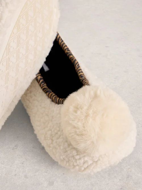 Ballerina-Hausschuhe mit Bommel - Pale Ivory - S Bild 3