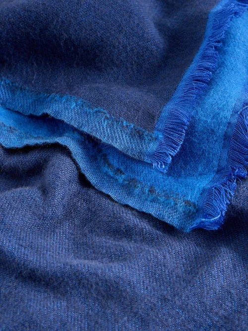 Mittelschwerer Schal Selma Bild 2