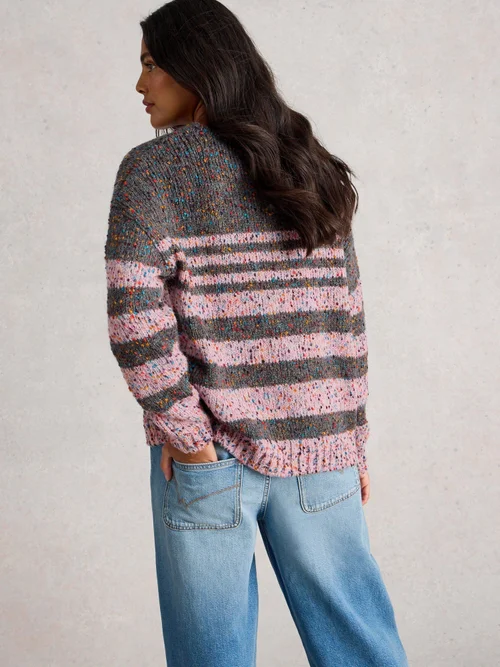 Gestreifter Pullover mit V-Ausschnitt - Grey Mlt - 48 Bild 4