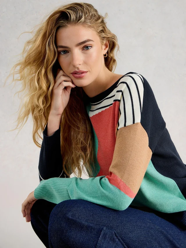 Pullover Olive mit abstraktem Muster