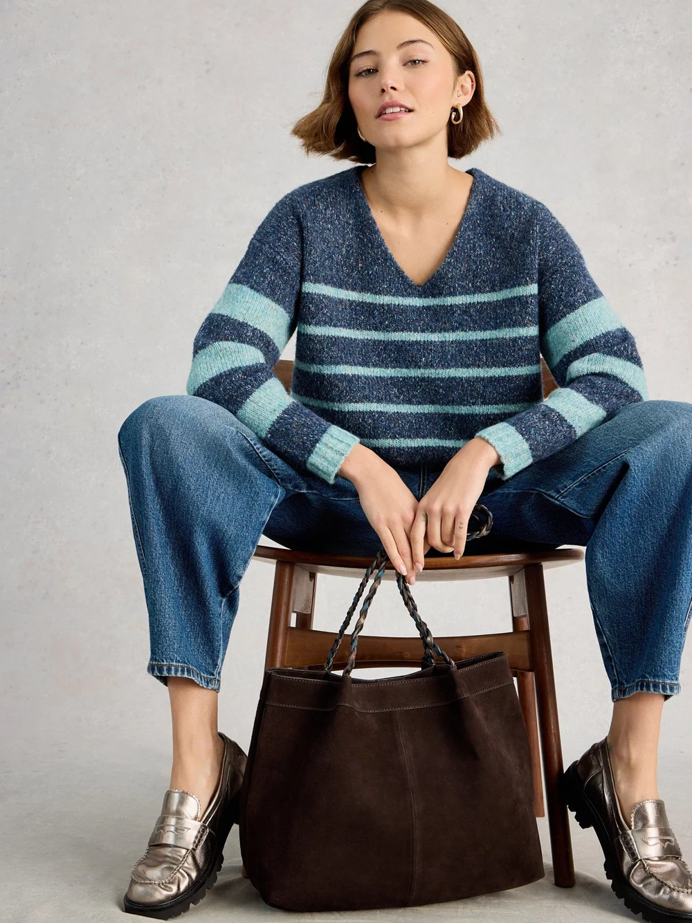 Gestreifter Pullover Tamara mit V-Ausschnitt - Blue Mlt - 52 Bild 1