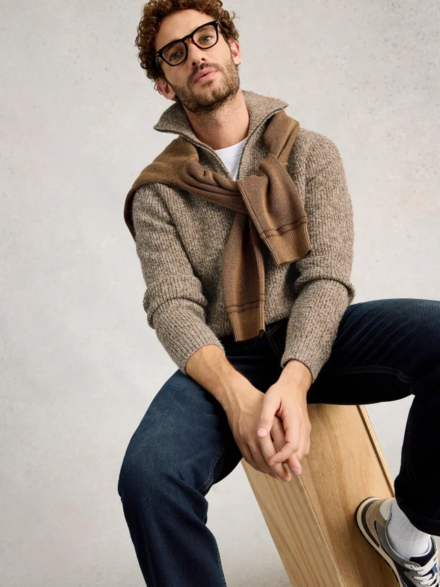 Pullover Tadley mit Trichterkragen