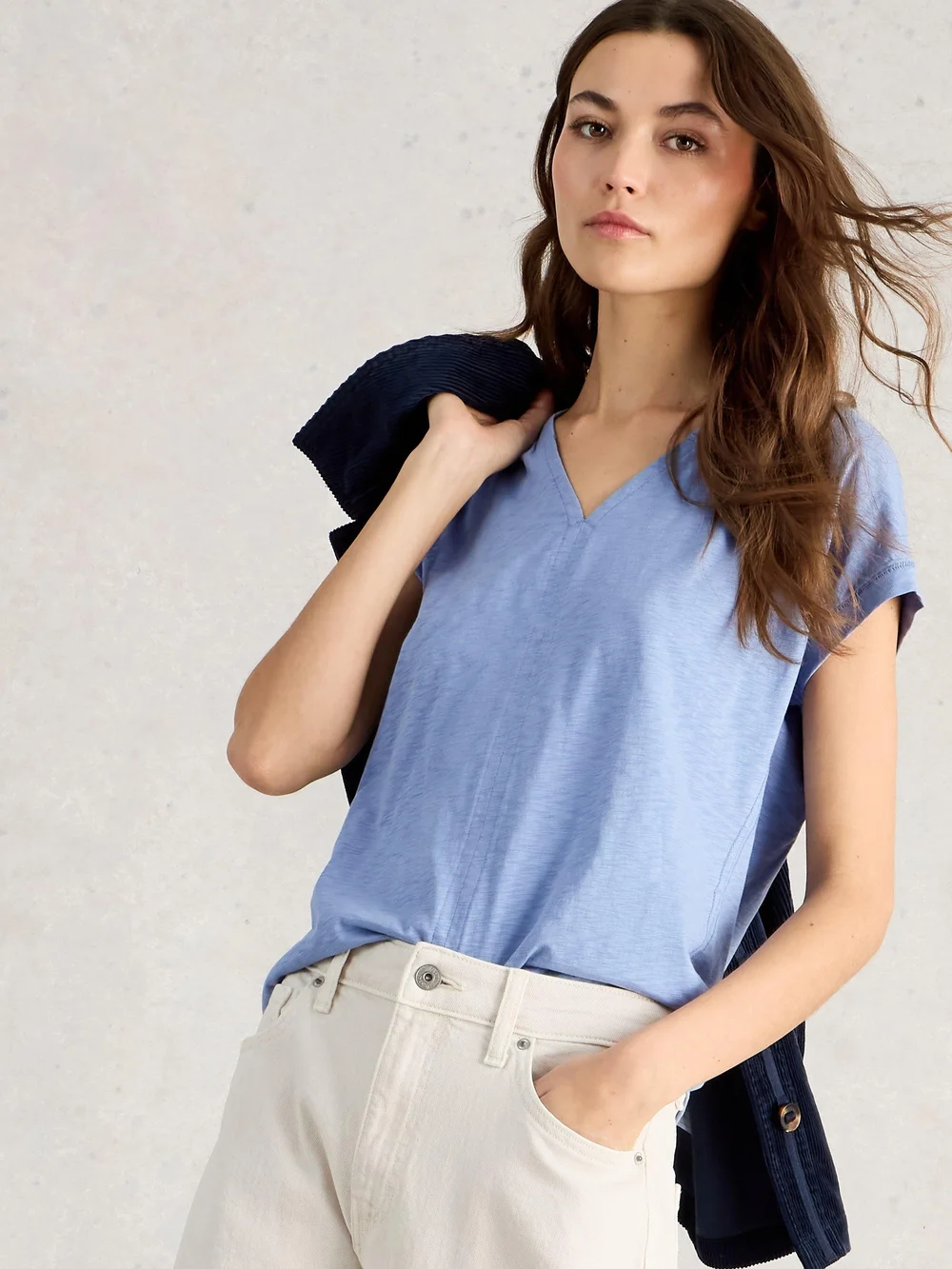 T-Shirt Neve mit V-Ausschnitt - Mid Blue - 52 Bild 1