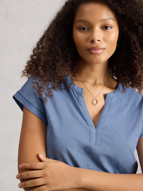 T-Shirt Nina mit Keilausschnitt - Mid Blue - 46 Bild 3