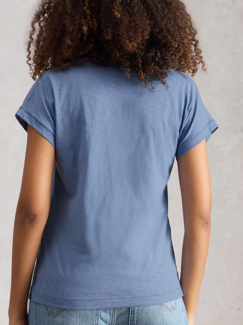 T-Shirt Nina mit Keilausschnitt - Mid Blue - 52 Bild 4